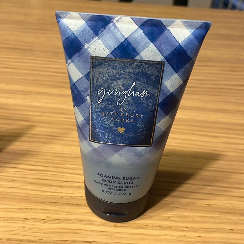 Bath & Body Works Foaming Sugar Body Scrub. Gingham.